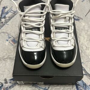 Gently worn Jordans Kids